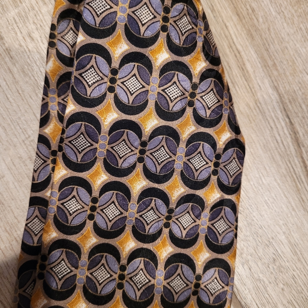 Tie - Picture 3 of 3